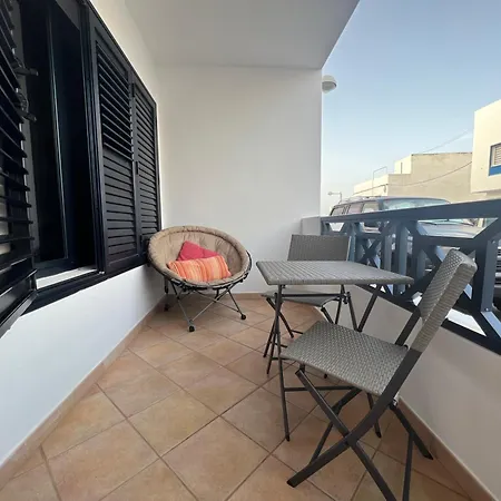 Oasis A 20 M De La Playa