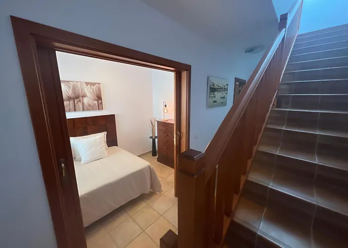 Oasis A 20 M De La Playa