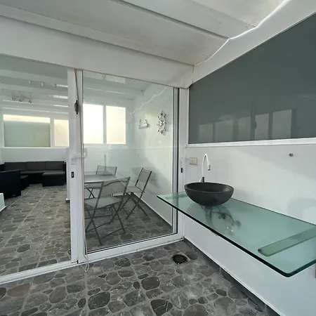 Oasis A 20 M De La Playa Hébergement de vacances