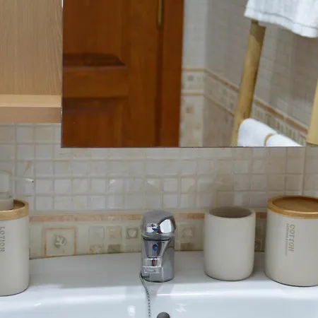 Oasis A 20 M De La Playa Feriehus *