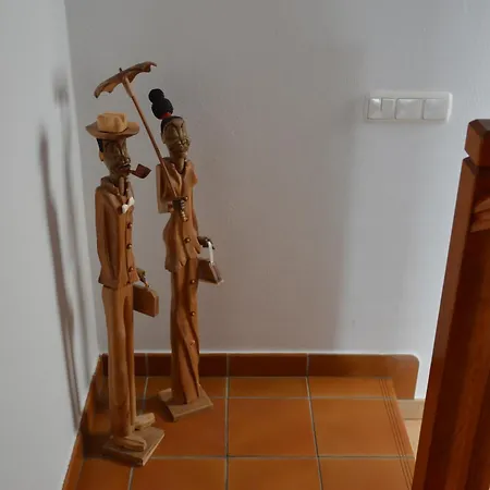 Oasis A 20 M De La Playa