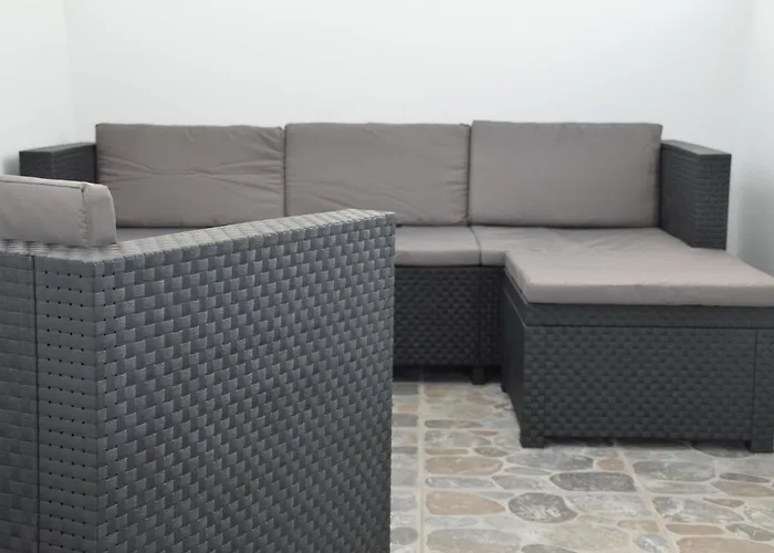 Oasis A 20 M De La Playa * カレタ・デ・ファマラ