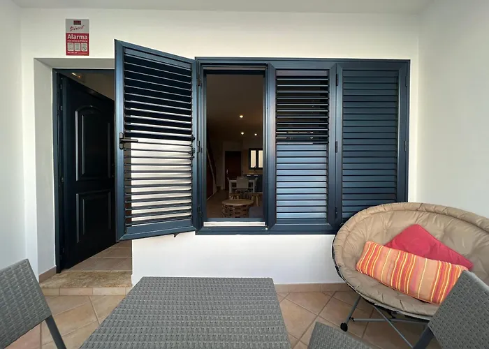 Oasis A 20 M De La Playa